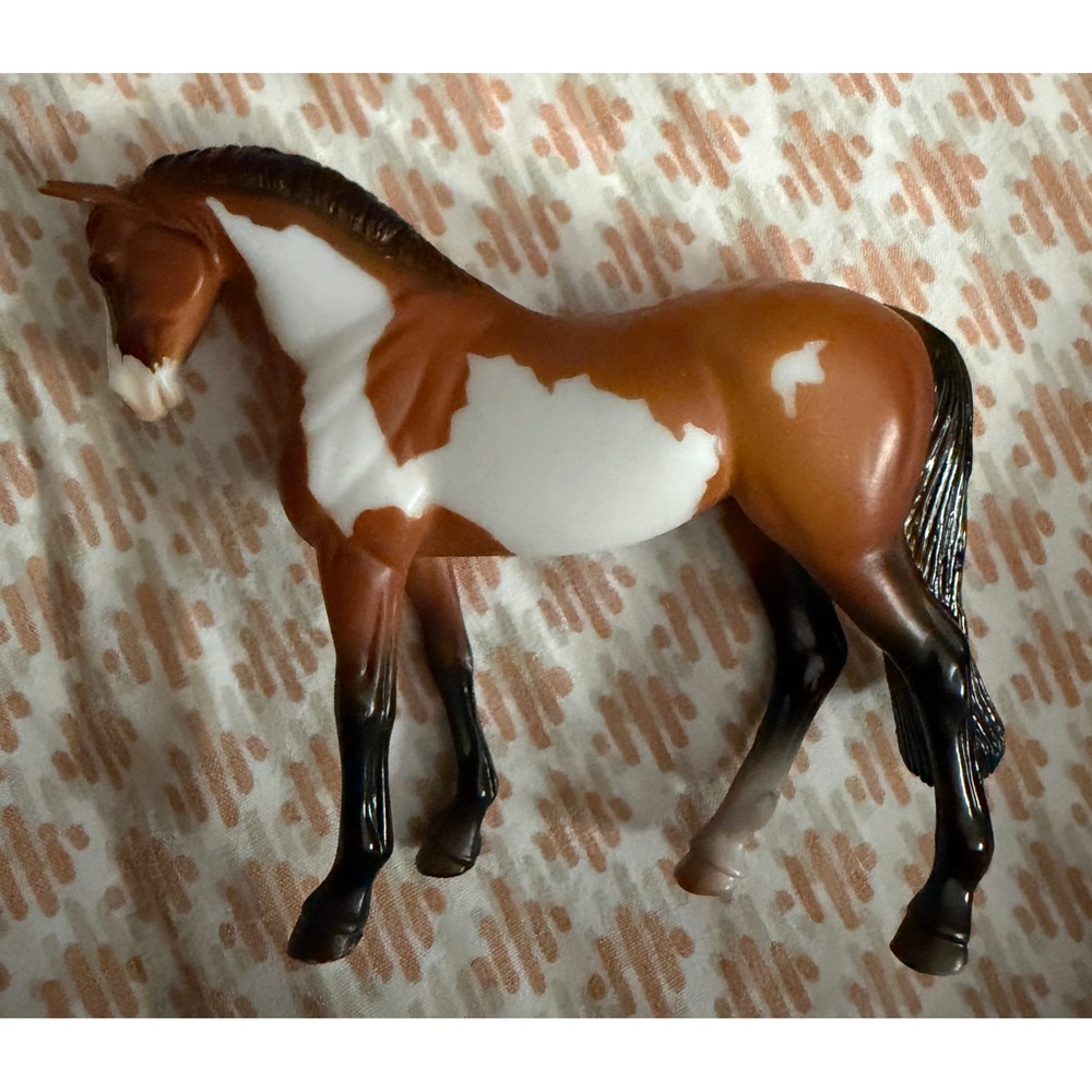 Breyer Stablemates Standing Thoroughbred Horse Bay Pinto